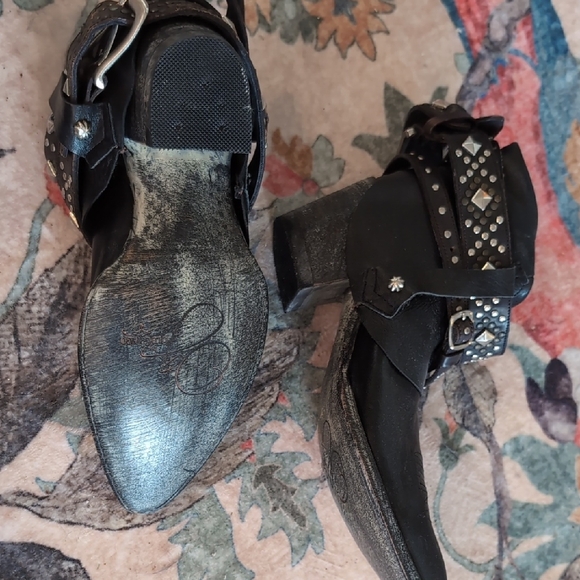 Old Gringo Studded Black Leather Ankle Booties - Picture 7 of 11